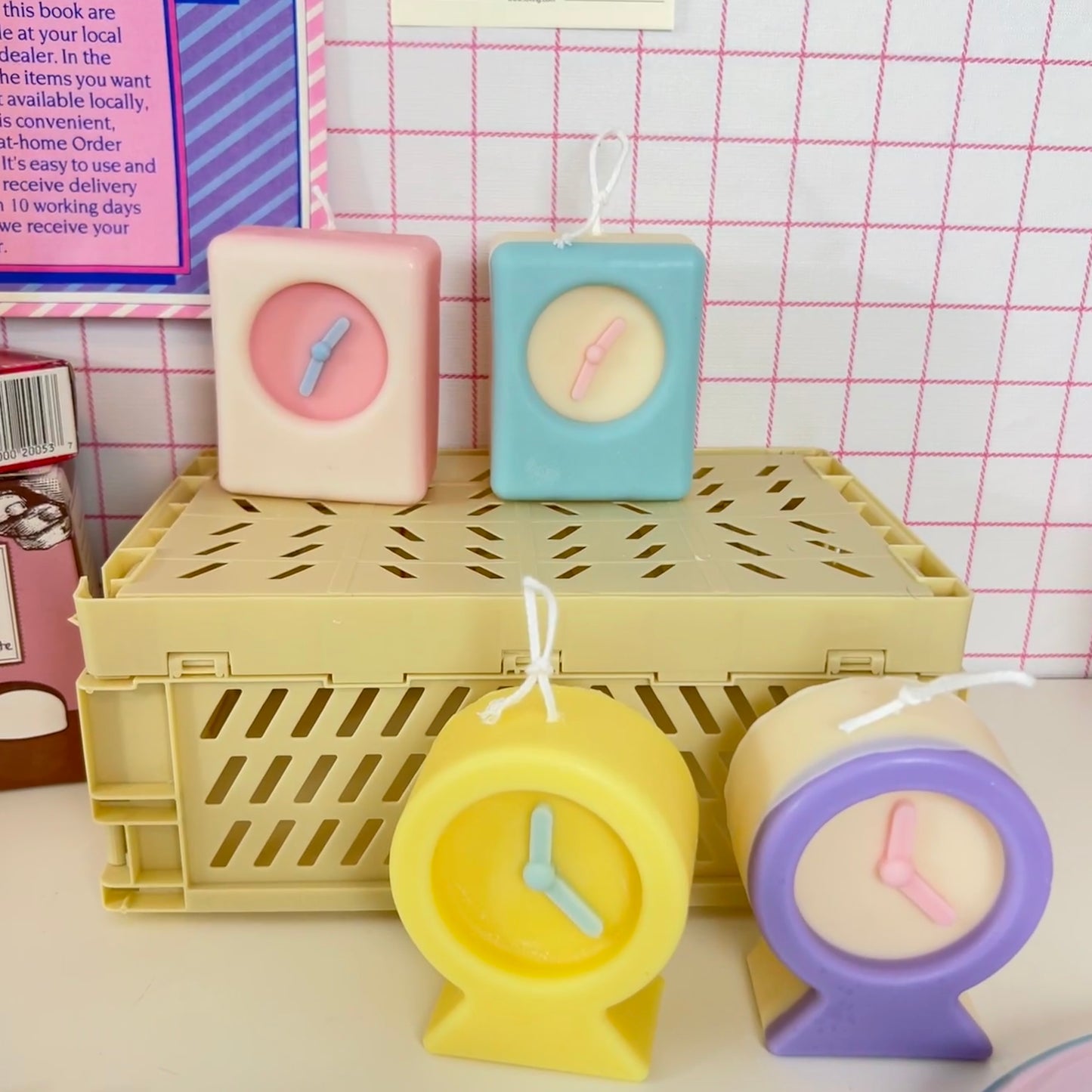 Retro Clock Candle
