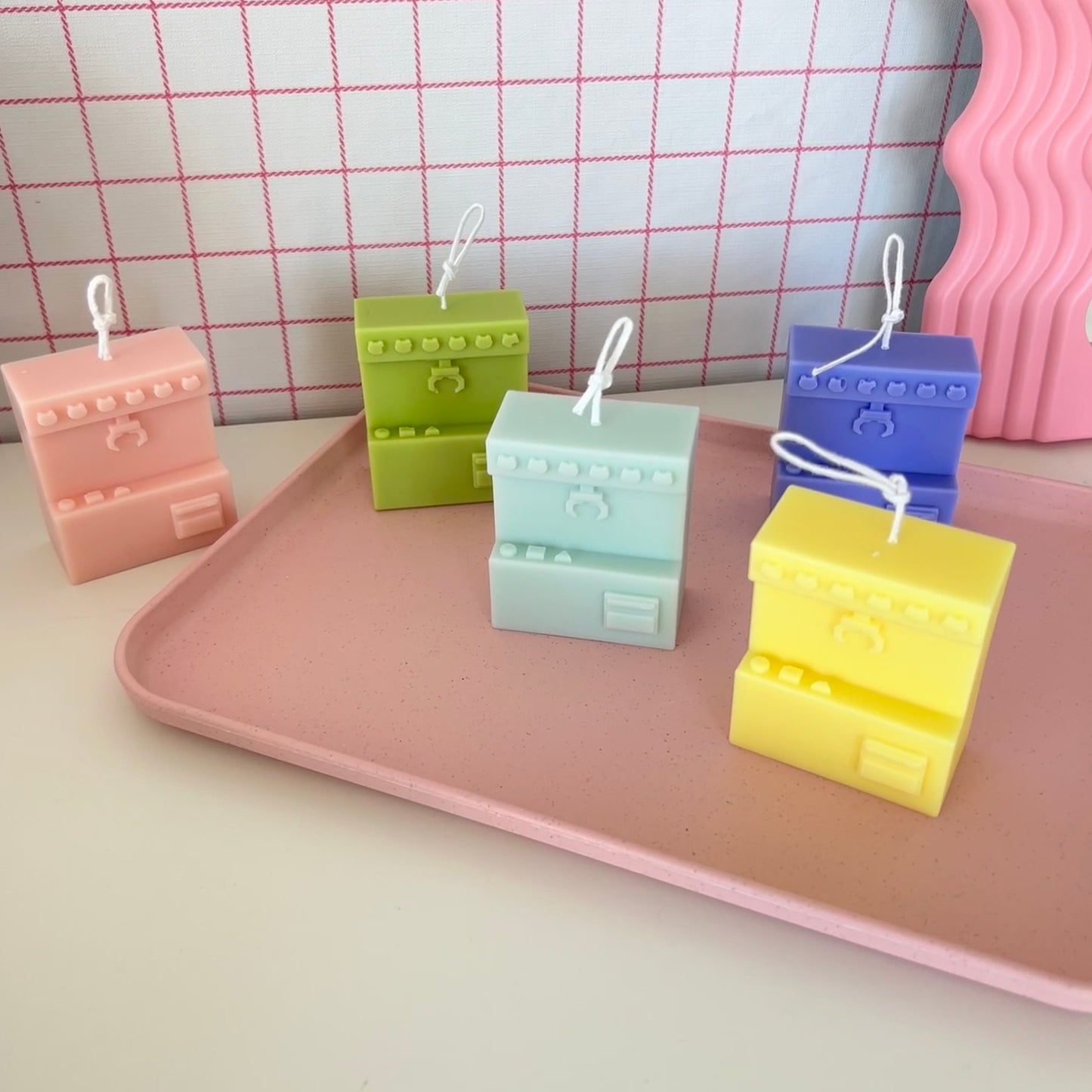 Scented Claw Machine Candle| Claw Crane Candle | Cool Candles | Decorative Candle | Scented Candle | Aesthetic room decor | Retro room decor