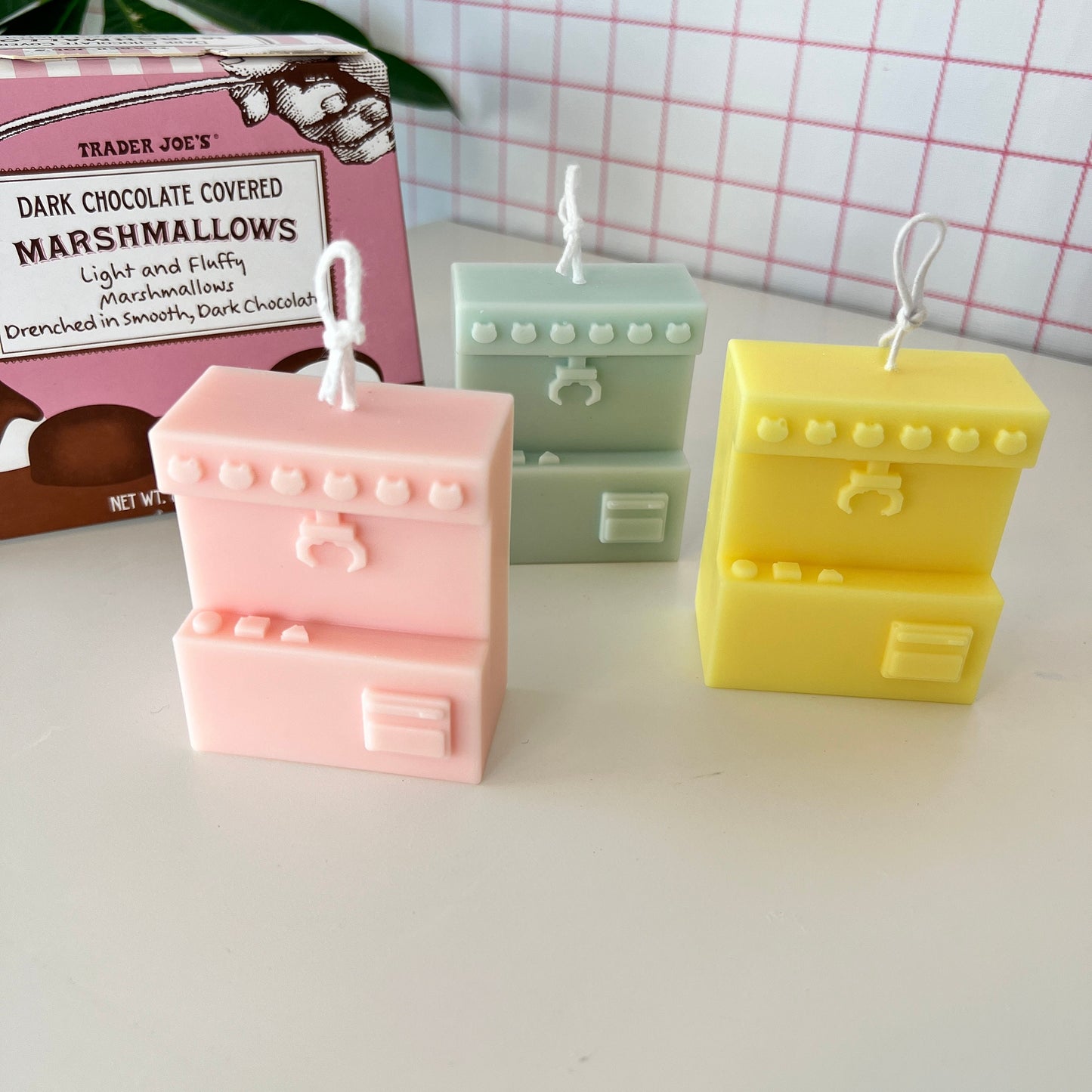 Scented Claw Machine Candle| Claw Crane Candle | Cool Candles | Decorative Candle | Scented Candle | Aesthetic room decor | Retro room decor