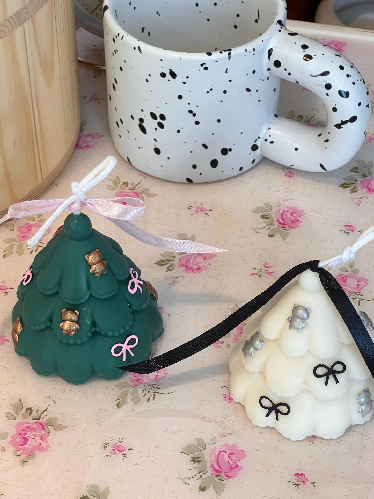 Coquette Christmas Tree Candle, Bow Candle, Coquette Decor, Christmas Candle, Holiday Candle, Christmas Decor, Christmas Gift,