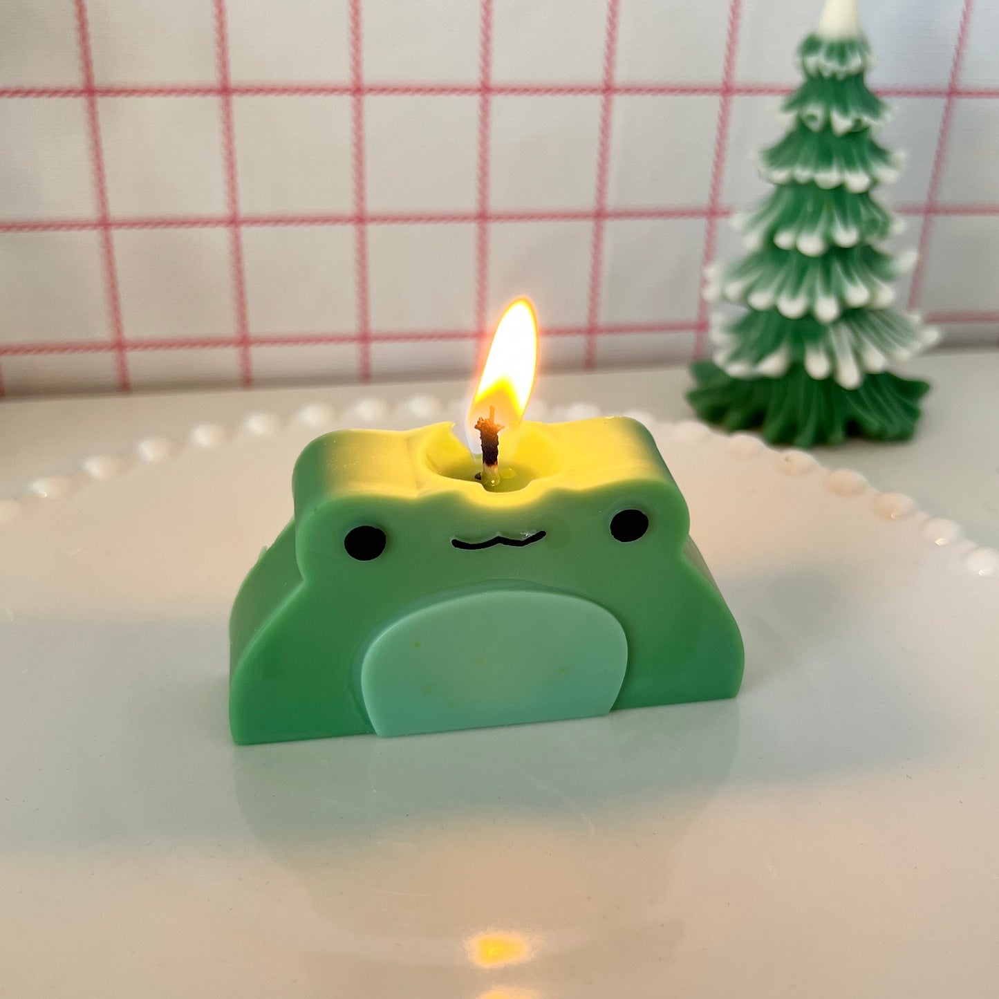 Frog candle, frog decor, frog room decor, aesthetic candle, frog girl, indie kids decor, frog gift, green lover gift, animal candle