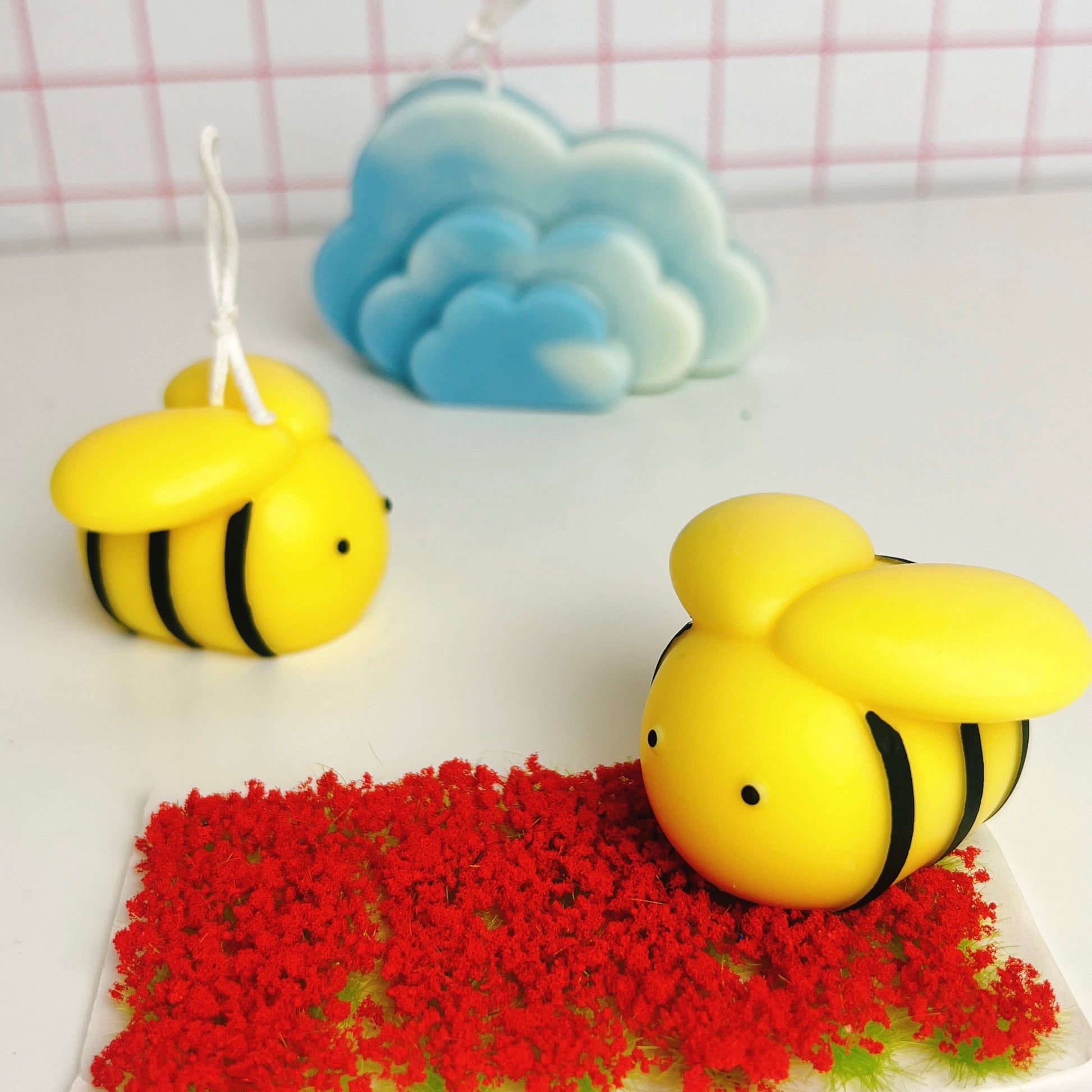 Honey bee candle, Bumble bee candle, Bee candle, Honey bee gift, Cottagecore decor, Cute room decor, Bee lover, Cottagecore aesthetic