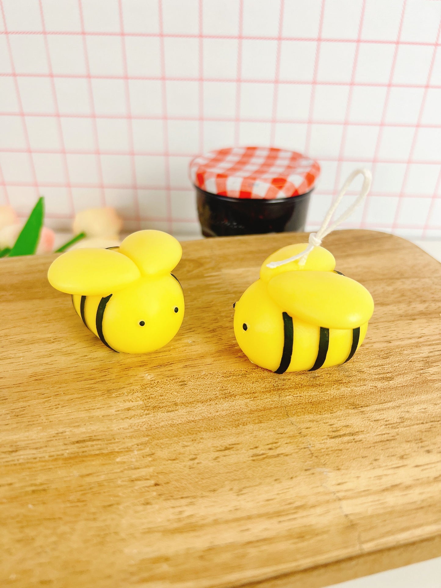 Honey bee candle, Bumble bee candle, Bee candle, Honey bee gift, Cottagecore decor, Cute room decor, Bee lover, Cottagecore aesthetic