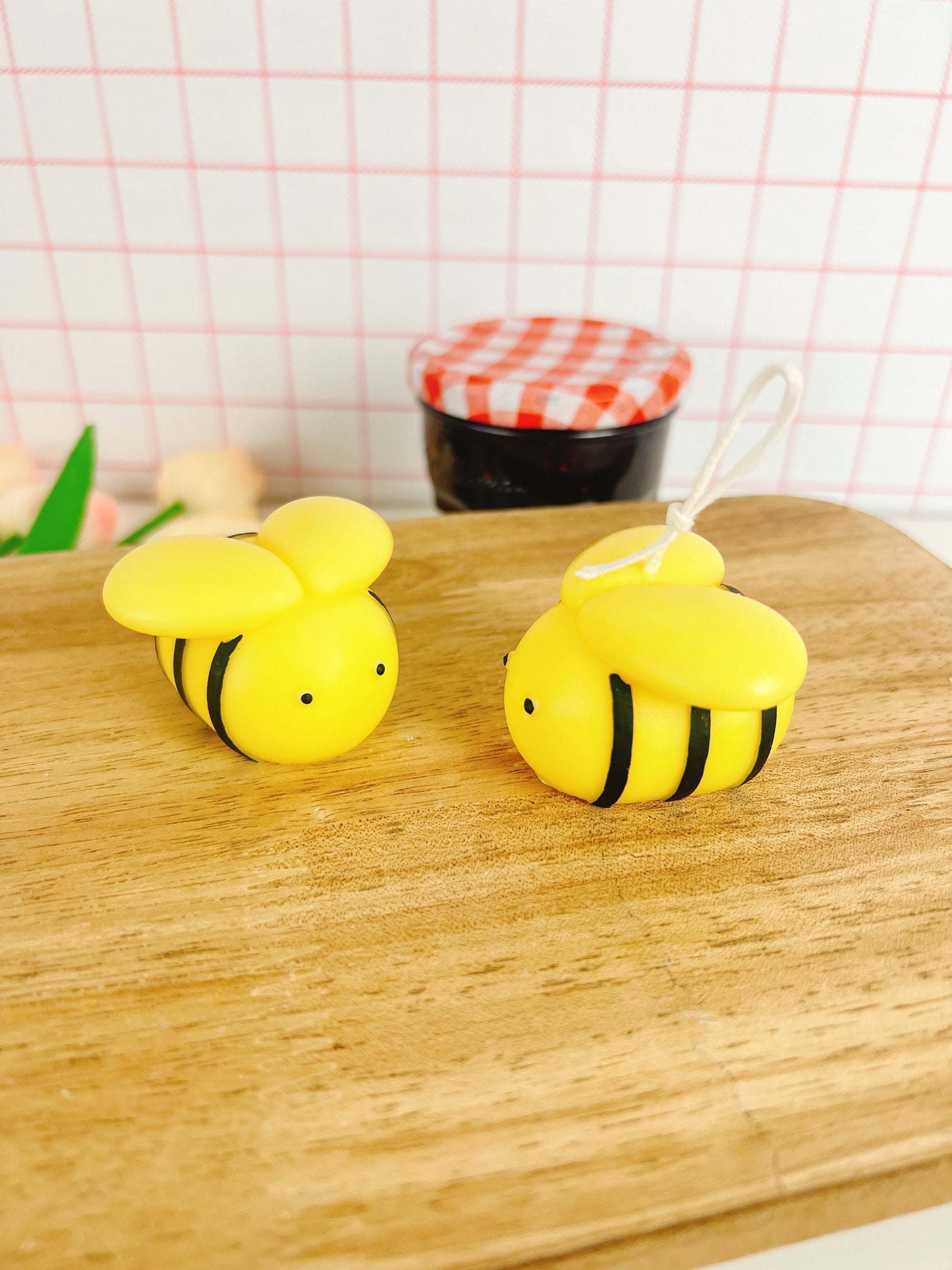 Honey bee candle, Bumble bee candle, Bee candle, Honey bee gift, Cottagecore decor, Cute room decor, Bee lover, Cottagecore aesthetic