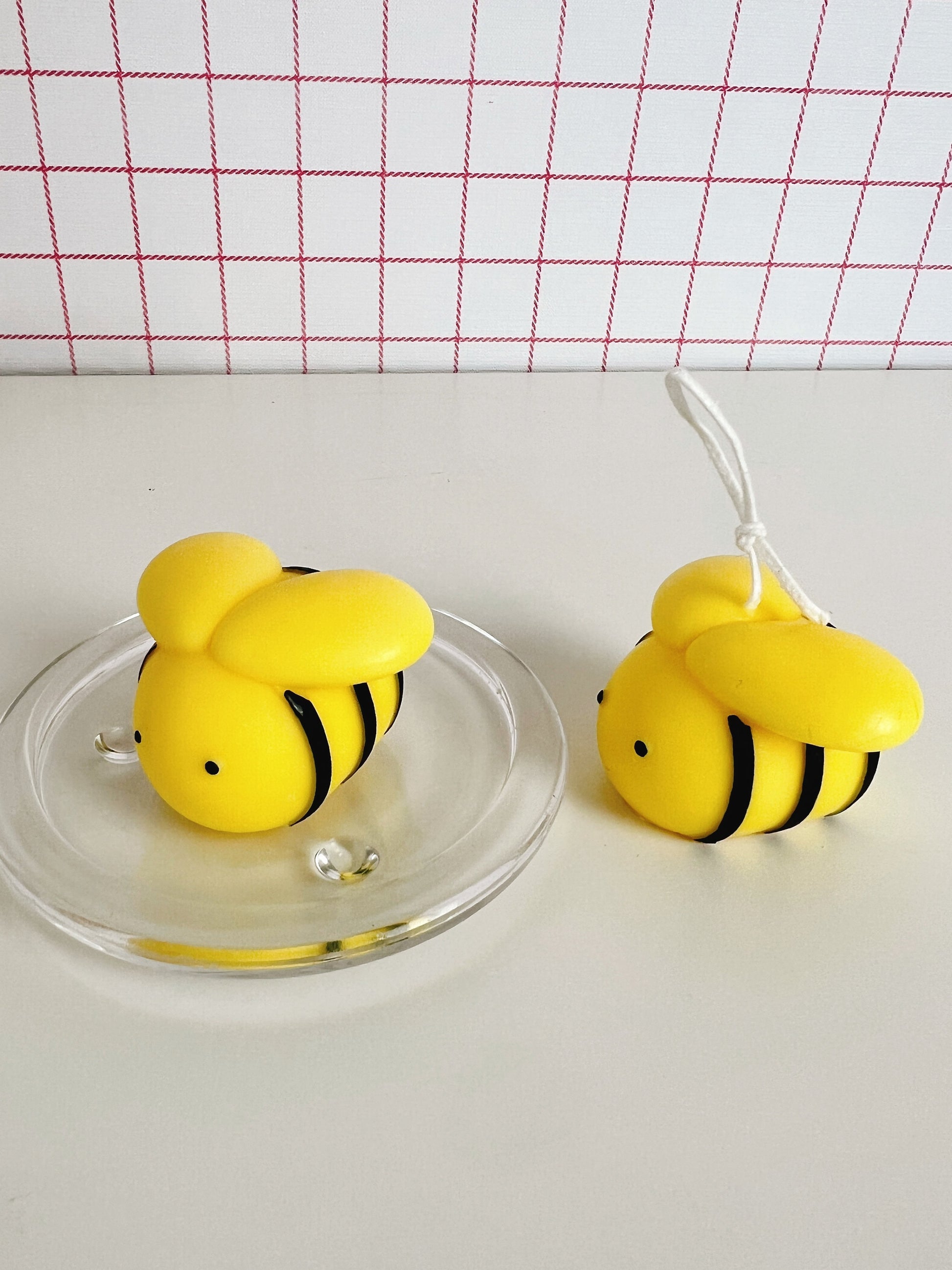 Honey bee candle, Bumble bee candle, Bee candle, Honey bee gift, Cottagecore decor, Cute room decor, Bee lover, Cottagecore aesthetic