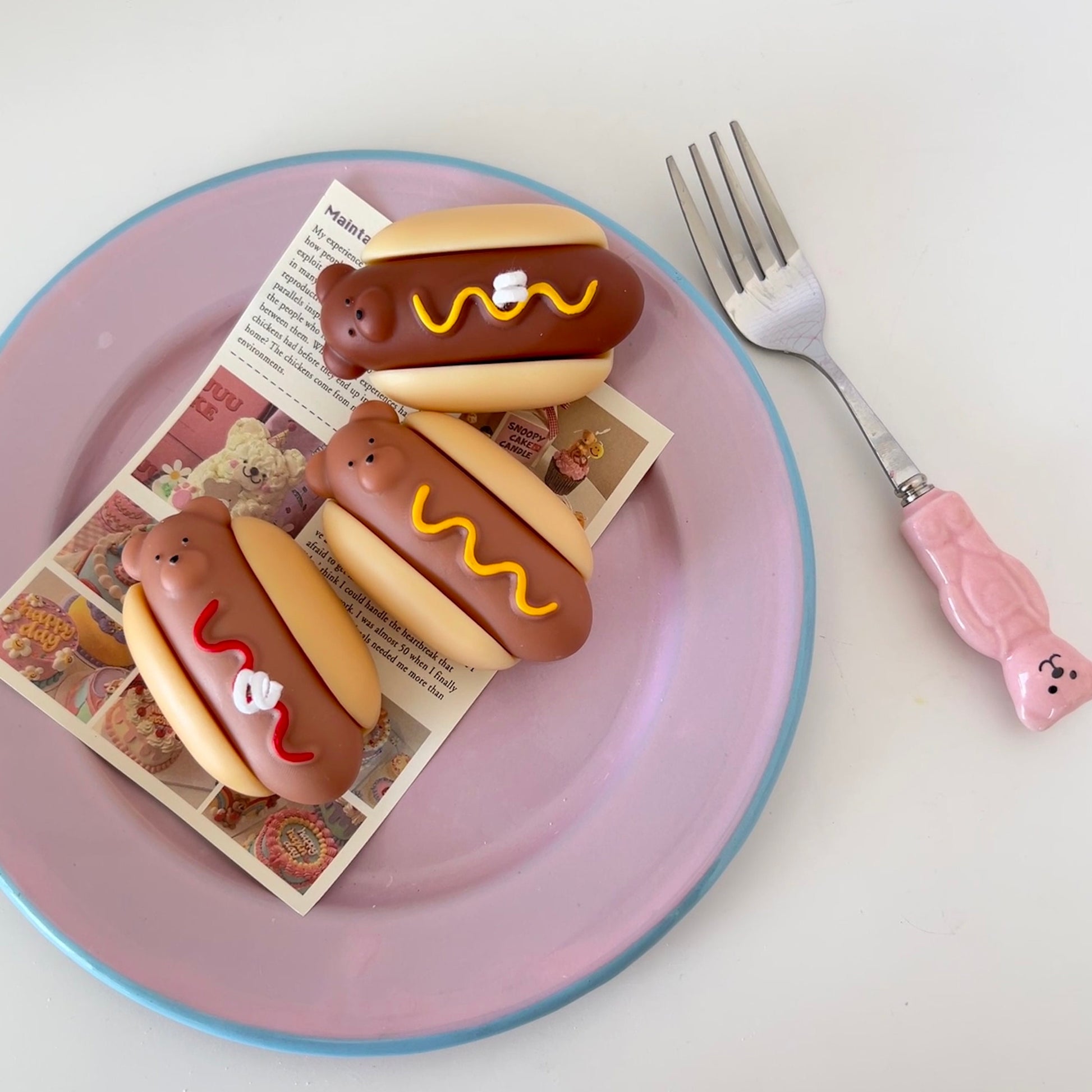 Bear Hotdog candle, bear decor, hotdog decor, cute room decor, aesthetic room decor, cute gifts, gifts for her/him, housewarming gifts